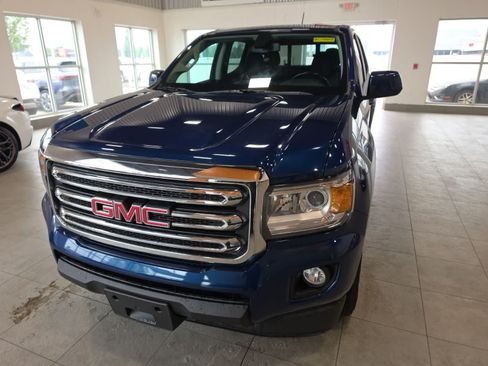Used 2020 GMC Canyon SLE w/ SLE Convenience Package AWD/4WD image 2