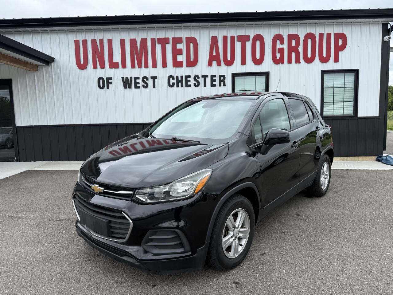 Used 2020 Chevrolet Trax LS w/ Tint and Cruise Package FWD image 1