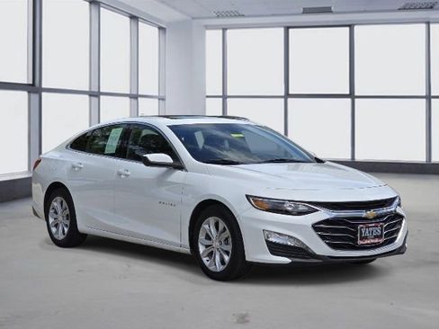 Used 2024 Chevrolet Malibu LT FWD image 3