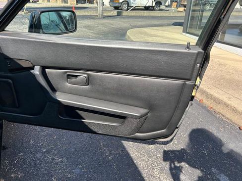 Used 1988 Porsche 944 Coupe image 21