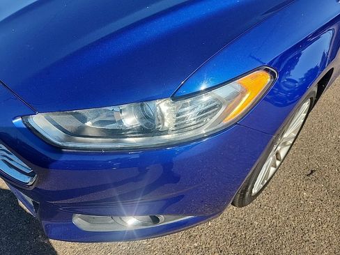 Used 2016 Ford Fusion SE w/ Equipment Group 202A FWD image 6