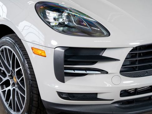 Used 2020 Porsche Macan image 8