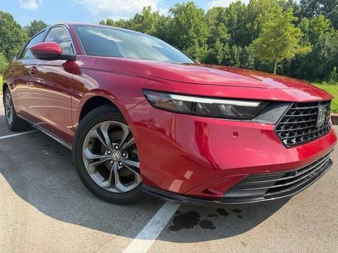 Used 2023 Honda Accord EX-L image 2