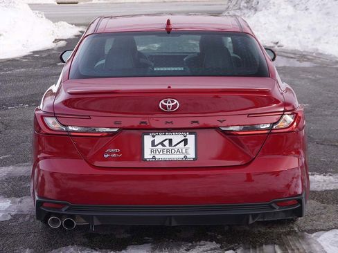 Used 2025 Toyota Camry SE w/ Multimedia Upgrade Package image 12