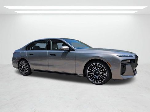 New 2026 BMW 760i xDrive w/ Executive Package AWD/4WD image 2