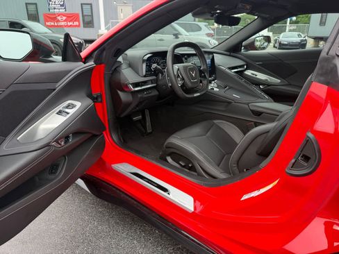 Used 2025 Chevrolet Corvette Z06 w/ Battery Protection Package RWD image 35