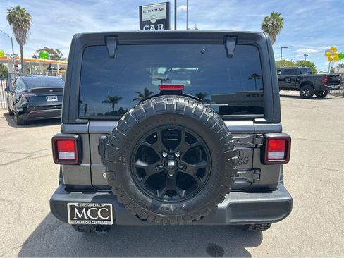 Used 2022 Jeep Wrangler Unlimited Sport AWD/4WD image 12