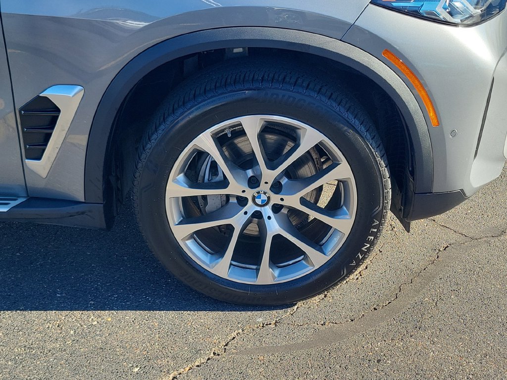 Used 2026 BMW X5 xDrive40i AWD/4WD image 9