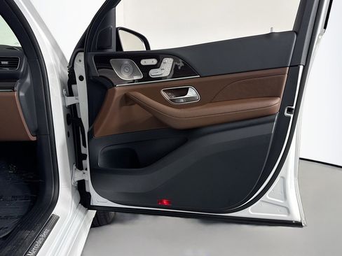 Certified 2025 Mercedes-Benz GLE 580 4MATIC image 24