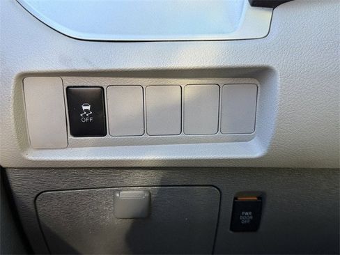 Used 2019 Toyota Sienna LE image 22