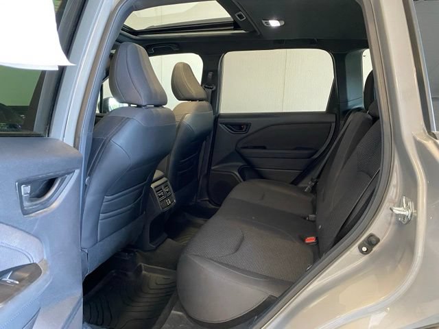 Used 2026 Subaru Forester Premium AWD/4WD image 13