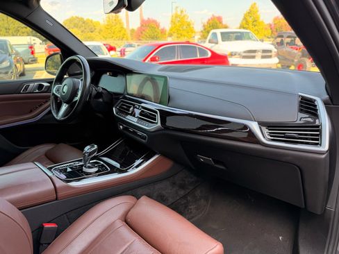 Used 2021 BMW X5 M50i w/ Executive Package AWD/4WD image 46