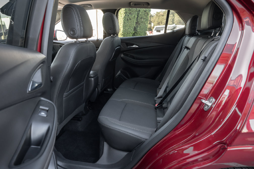 Used 2023 Buick Encore GX Select w/ Experience Buick Package FWD image 36