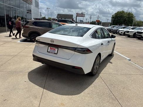 Used 2026 Nissan Sentra S w/ Floor Mat Package image 7
