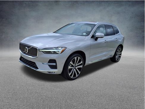 Certified 2023 Volvo XC60 B5 Ultimate w/ Protection Package Premier FWD image 4