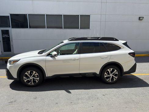 Used 2020 Subaru Outback Limited w/ Popular Package #2 AWD/4WD image 5