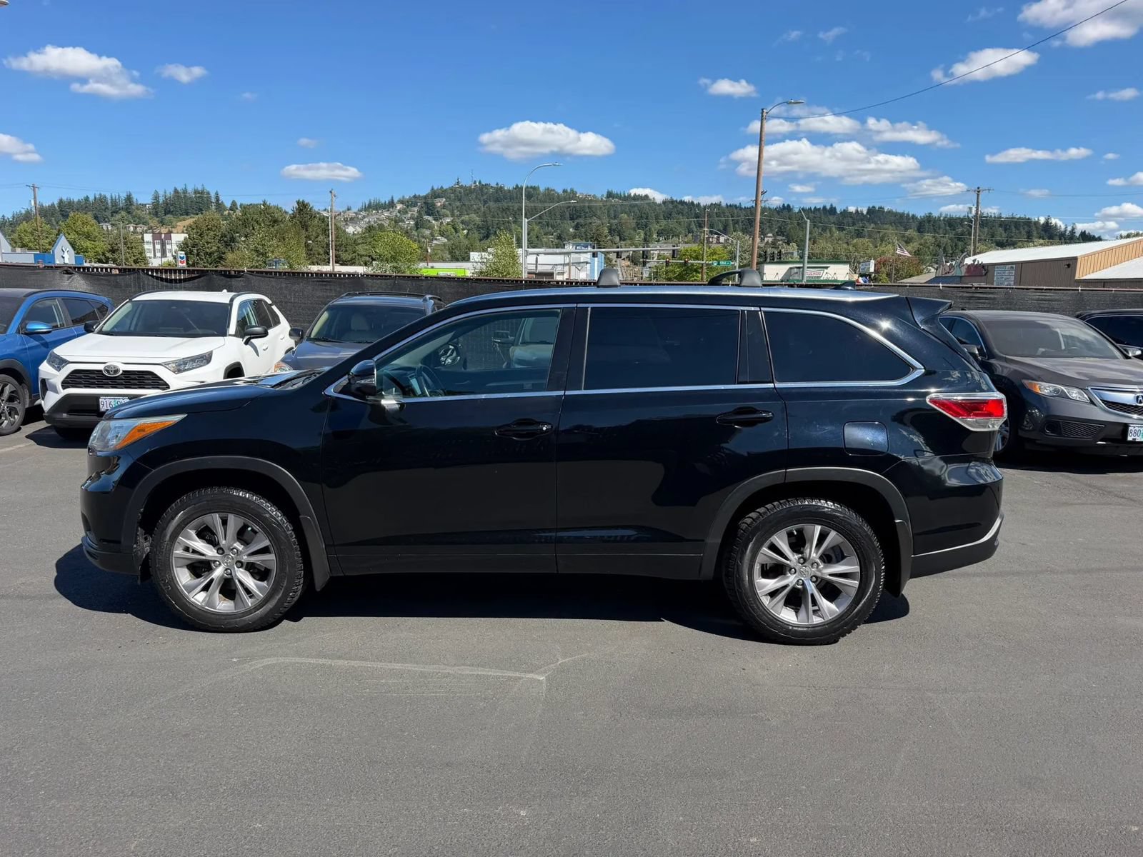 Used 2015 Toyota Highlander XLE AWD/4WD image 7