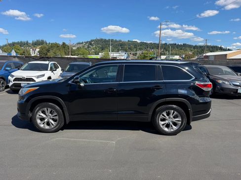 Used 2015 Toyota Highlander XLE AWD/4WD image 7