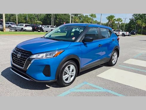 Used 2025 Nissan Kicks Play S FWD image 21