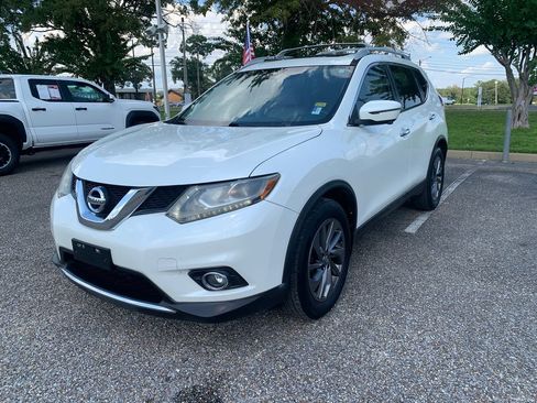 Used 2016 Nissan Rogue SL w/ SL Premium Package FWD image 4