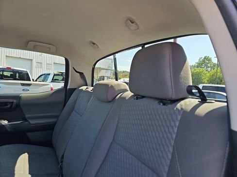Used 2022 Toyota Tacoma SR5 w/ Technology Package RWD image 13