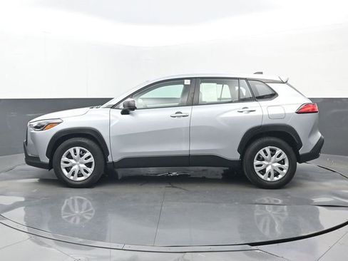 Used 2023 Toyota Corolla Cross L image 21