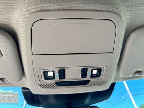 Used 2023 Ford Explorer Limited w/ Equipment Group 301A AWD/4WD image 42