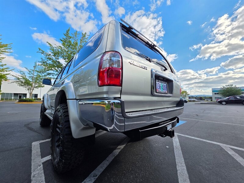 Used 2002 Toyota 4Runner SR5 AWD/4WD image 12
