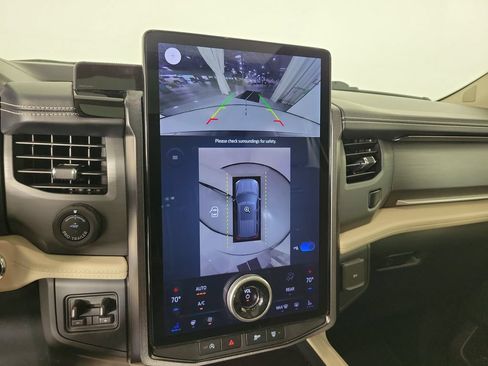 Used 2023 Ford Expedition Max Platinum RWD image 28