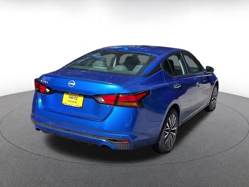 Used 2025 Nissan Altima 2.5 SV FWD image 14