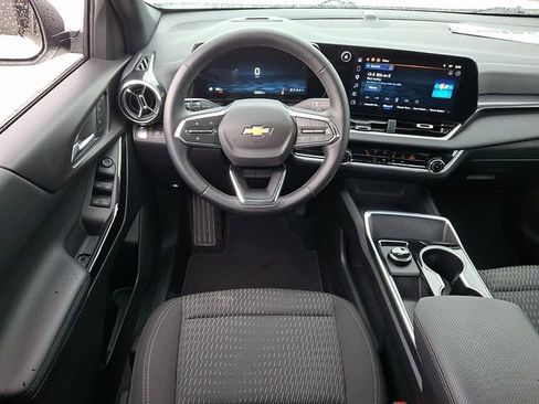 Used 2026 Chevrolet Equinox LT FWD image 11