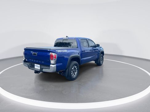 Used 2022 Toyota Tacoma TRD Off-Road w/ Black Out Package (TMS) AWD/4WD image 9