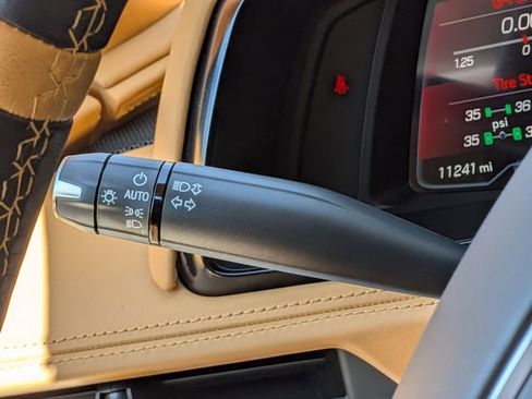 Used 2022 Chevrolet Corvette Stingray Premium Cpe w/ Z51 Performance Package image 28