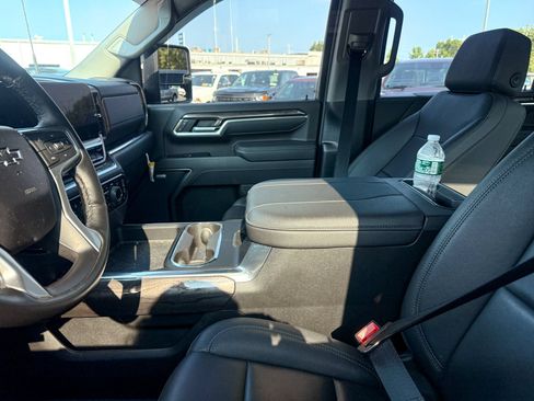 Used 2025 Chevrolet Silverado 2500 LTZ w/ Trail Boss Package AWD/4WD image 11