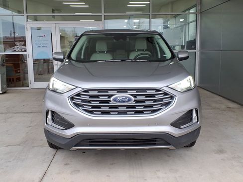 Used 2024 Ford Edge Titanium image 2
