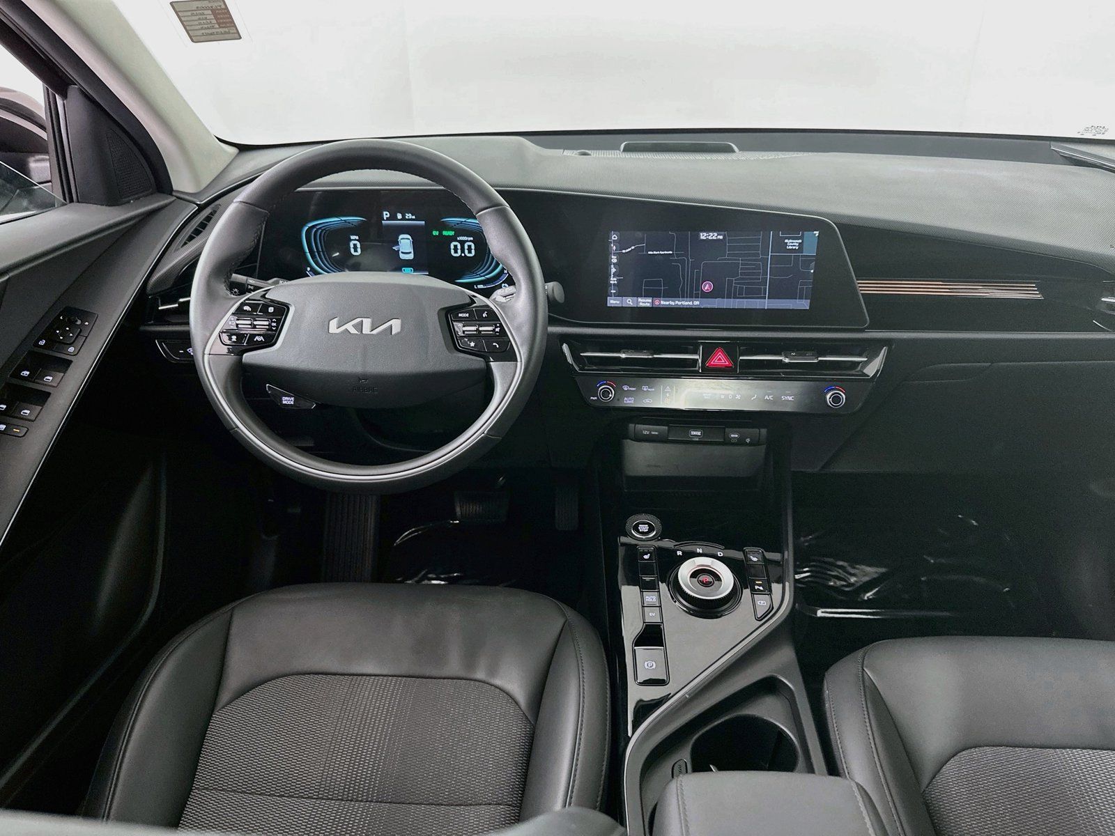 Used 2025 Kia Niro EX FWD image 23