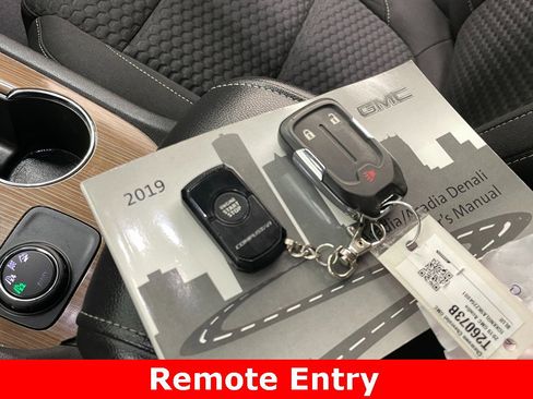 Used 2019 GMC Acadia SLE image 5