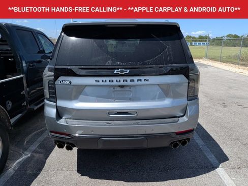 Used 2025 Chevrolet Suburban Z71 w/ Comfort Package AWD/4WD image 6