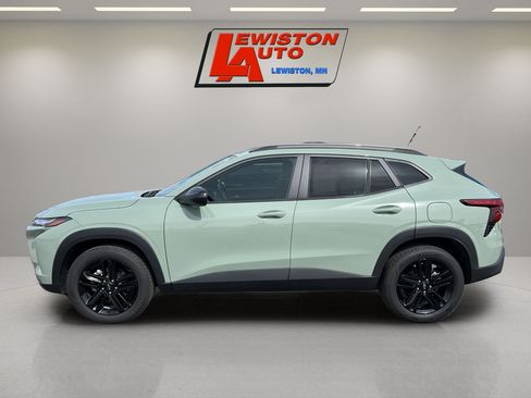 Certified 2025 Chevrolet Trax ACTIV w/ Sunroof Package FWD image 10