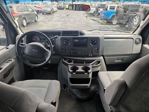 Used 2011 Ford E-350 and Econoline 350 XLT RWD image 10