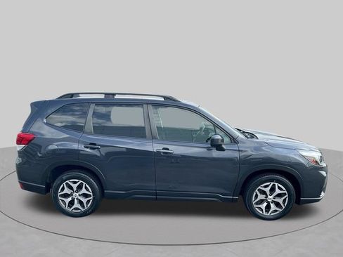 Used 2019 Subaru Forester Premium AWD/4WD image 33