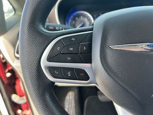 Used 2021 Chrysler Voyager Lxi image 18