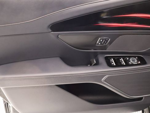 Certified 2024 Lincoln Nautilus Premier w/ Jet Appearance Package image 16