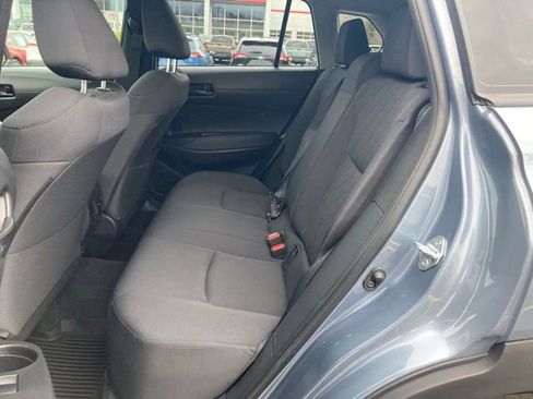 Used 2022 Toyota Corolla Cross LE w/ Moonroof Package image 16