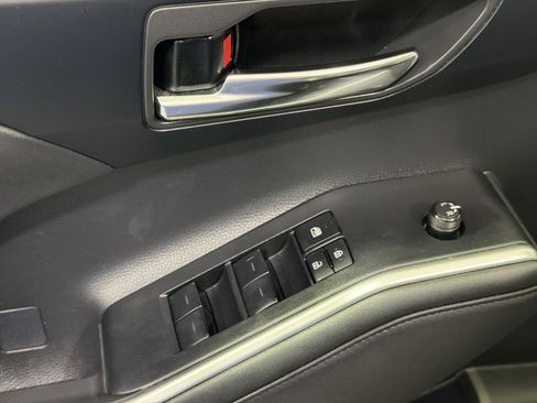 Used 2024 Toyota Highlander XLE image 37