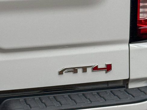 Used 2021 GMC Sierra 1500 AT4 w/ AT4 Premium Package image 10