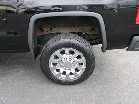 Used 2017 GMC Sierra 2500 Denali w/ Duramax Plus Package image 6