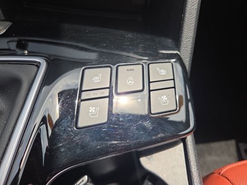 Used 2025 Kia Sportage SX FWD image 15