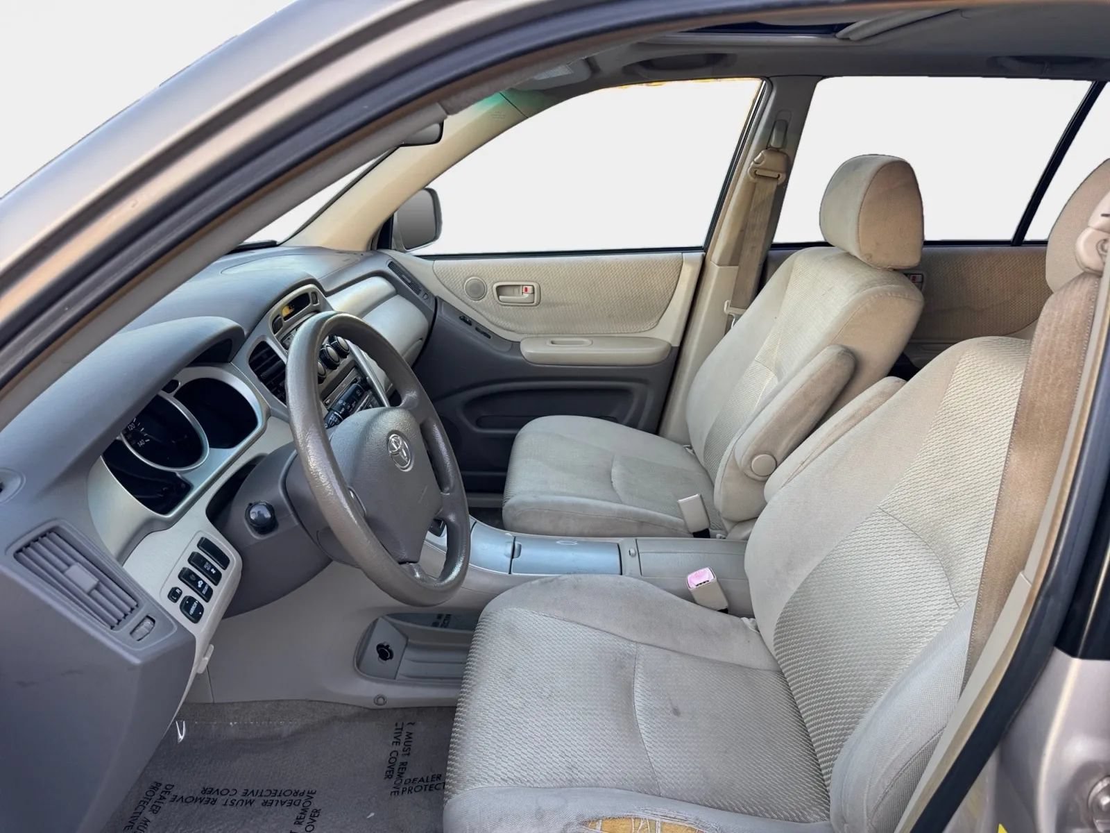 Used 2005 Toyota Highlander 4WD V6 w/ 3rd Row image 9