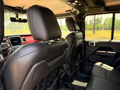Used 2021 Jeep Gladiator Rubicon w/ Uconnect 4C Nav & Sound Group AWD/4WD image 24